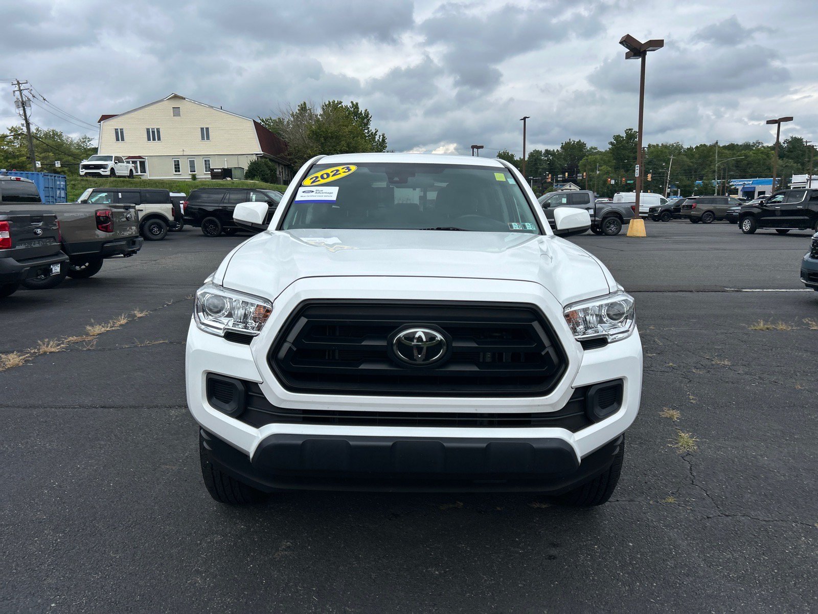 Used 2023 Toyota Tacoma SR AWD/4WD image 21
