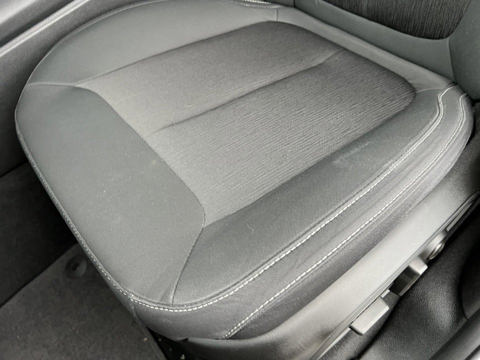 Used 2022 Jeep Grand Cherokee Laredo w/ Luxury Tech Group I image 10