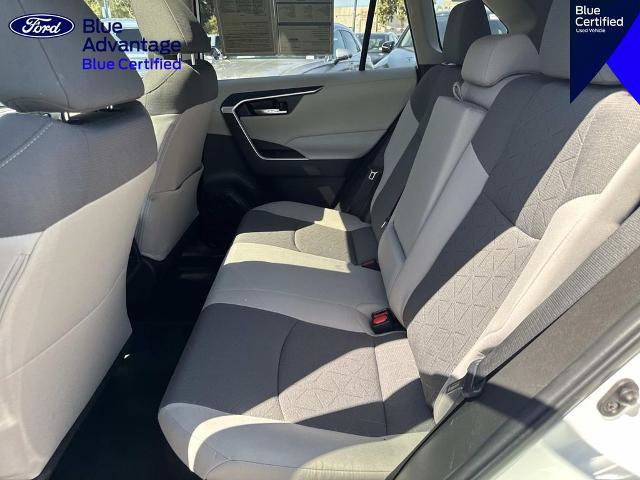 Used 2022 Toyota RAV4 XLE w/ Convenience Package AWD/4WD image 15