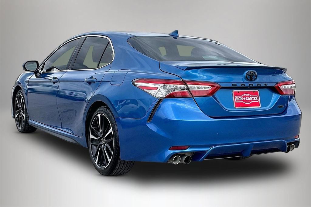 Used 2020 Toyota Camry XSE image 2