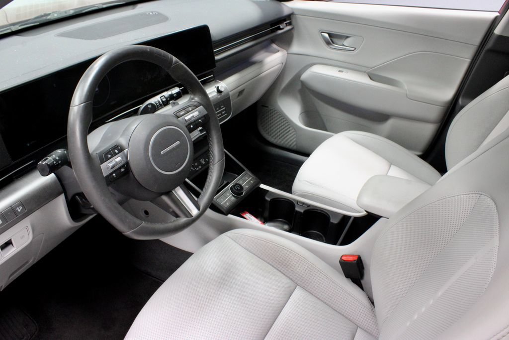 Used 2024 Hyundai Kona Limited AWD/4WD image 23