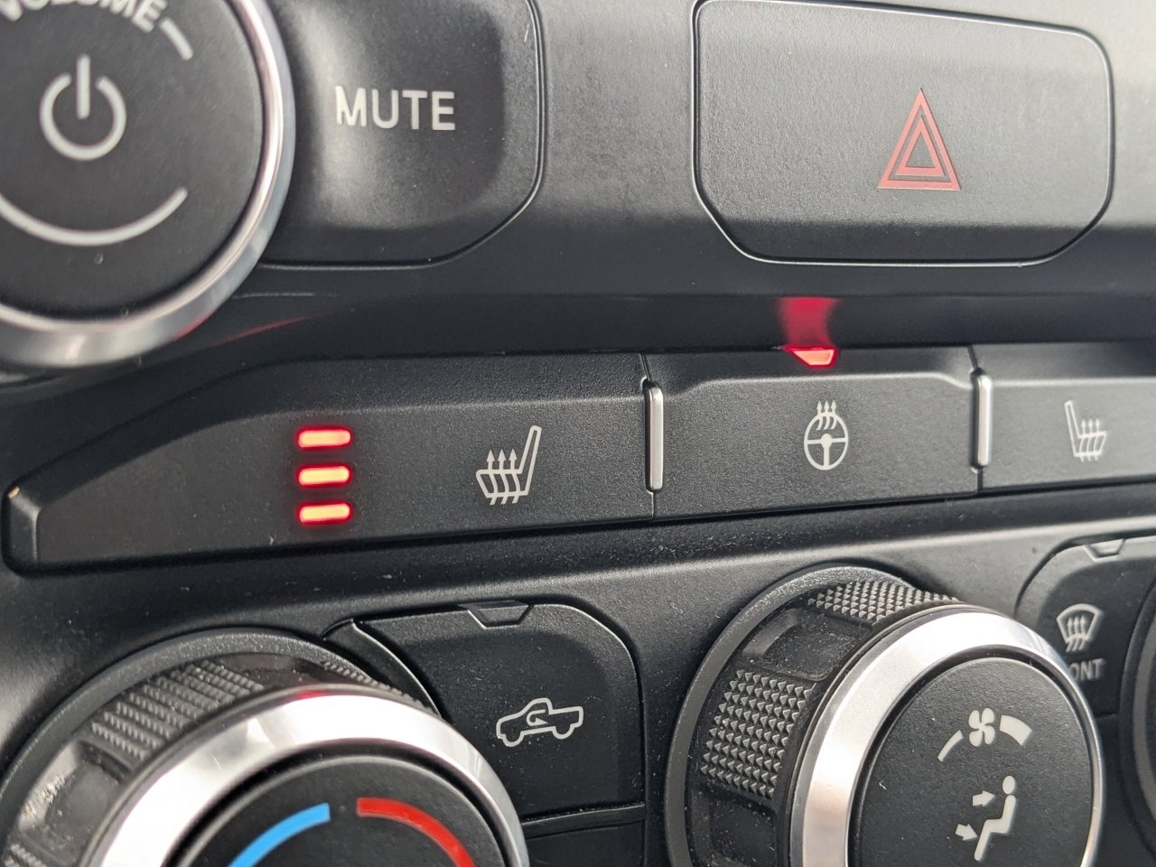 Used 2022 RAM 1500 Big Horn w/ Night Edition AWD/4WD image 22