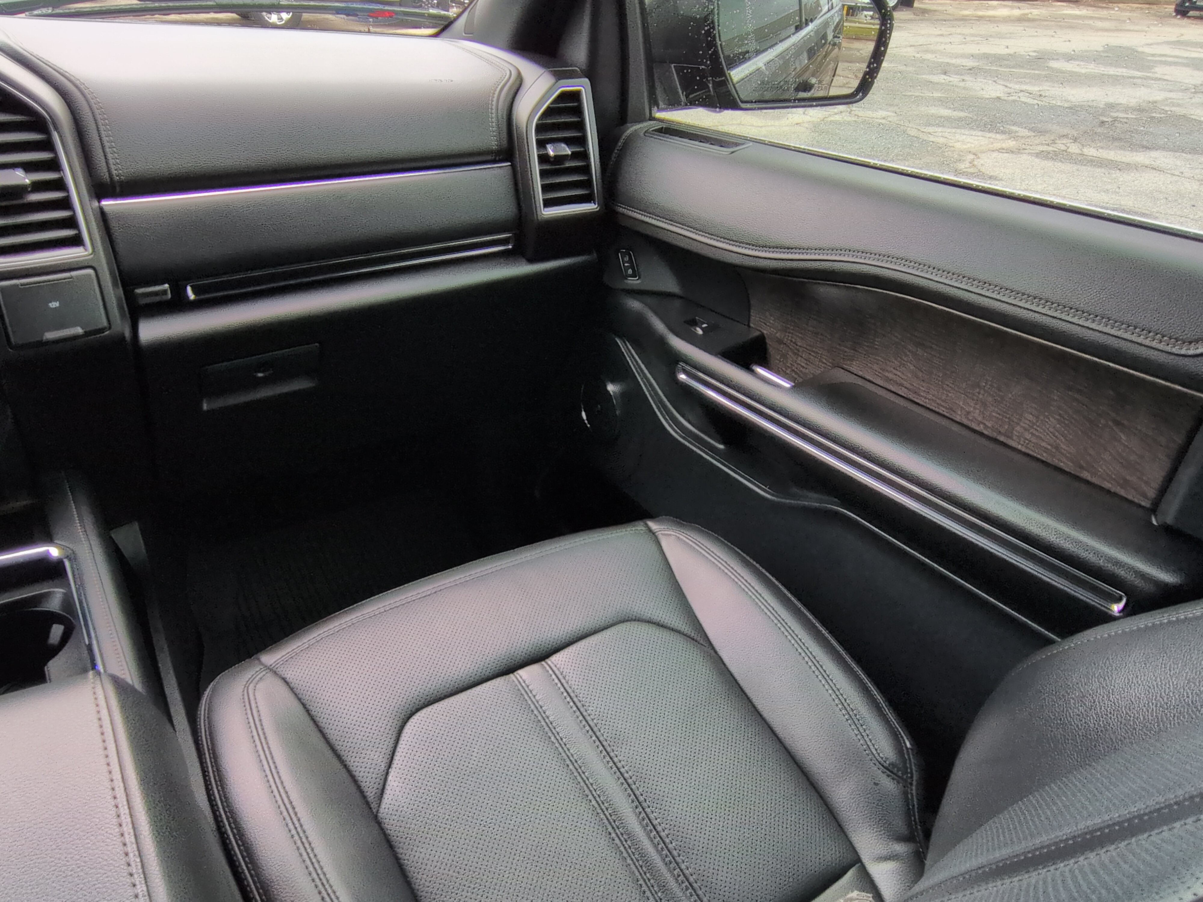 Certified 2021 Ford Expedition Limited RWD image 15