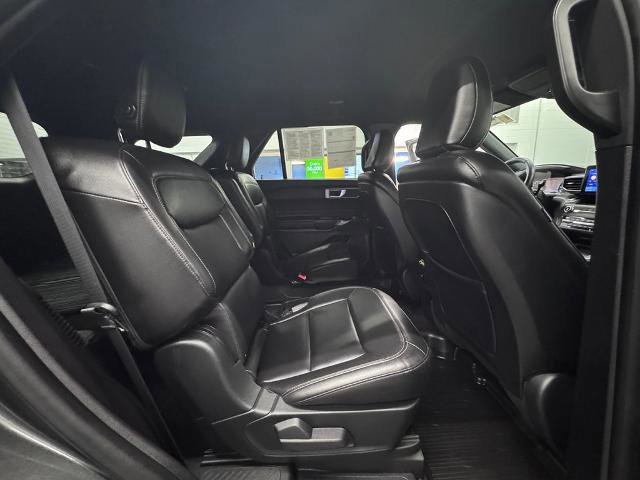 Certified 2020 Ford Explorer XLT w/ Equipment Group 202A image 28