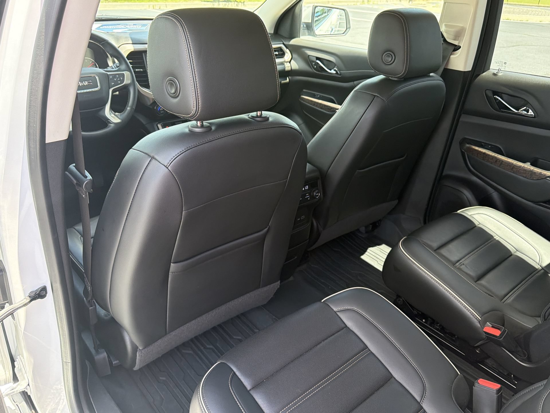 Used 2023 GMC Acadia Denali w/ Denali Technology Package AWD/4WD image 32