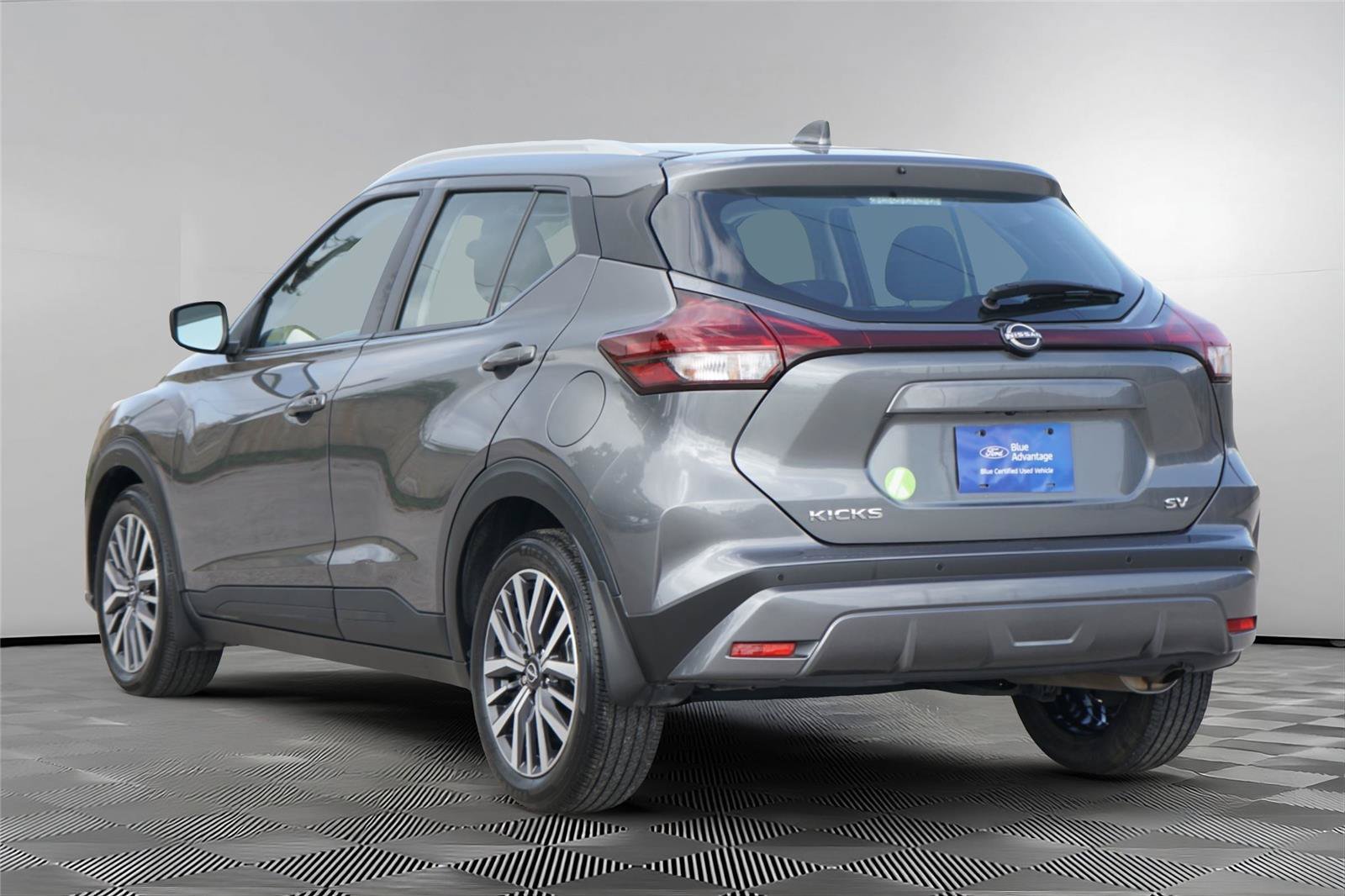 Used 2024 Nissan Kicks SV FWD image 6