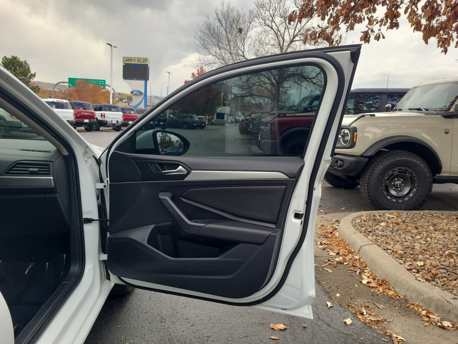 Used 2020 Volkswagen Jetta S w/ Driver Assistance Package image 16