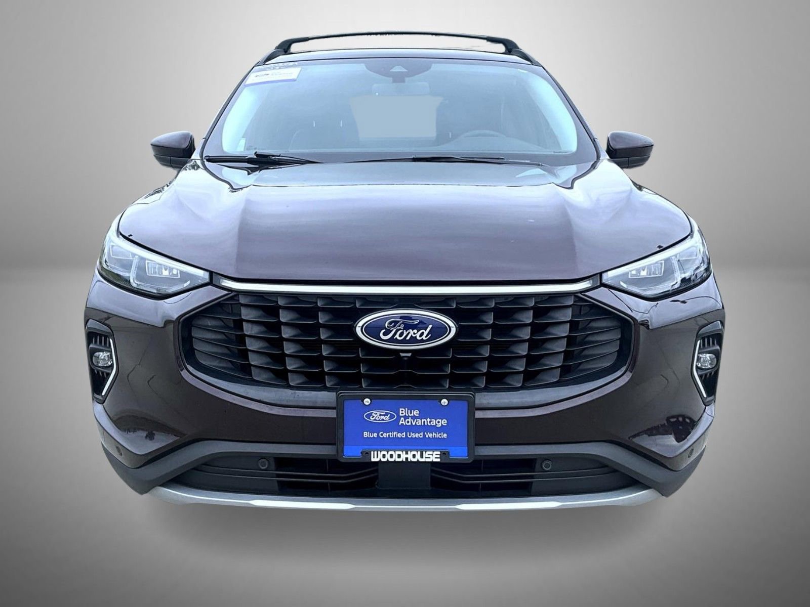 Certified 2023 Ford Escape Platinum AWD/4WD image 2