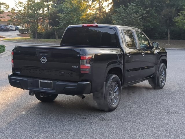 Used 2025 Nissan Frontier SV AWD/4WD image 4