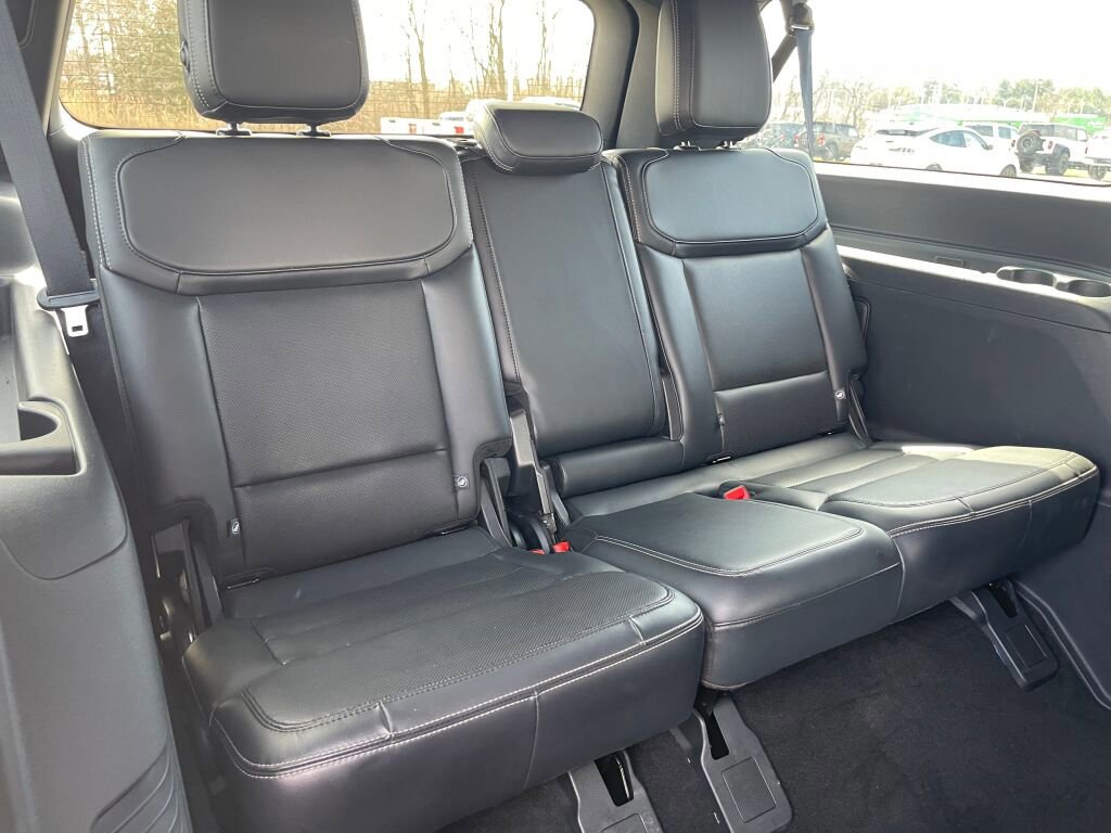 Certified 2025 Ford Expedition Max Platinum w/ Stealth Performance Package image 33