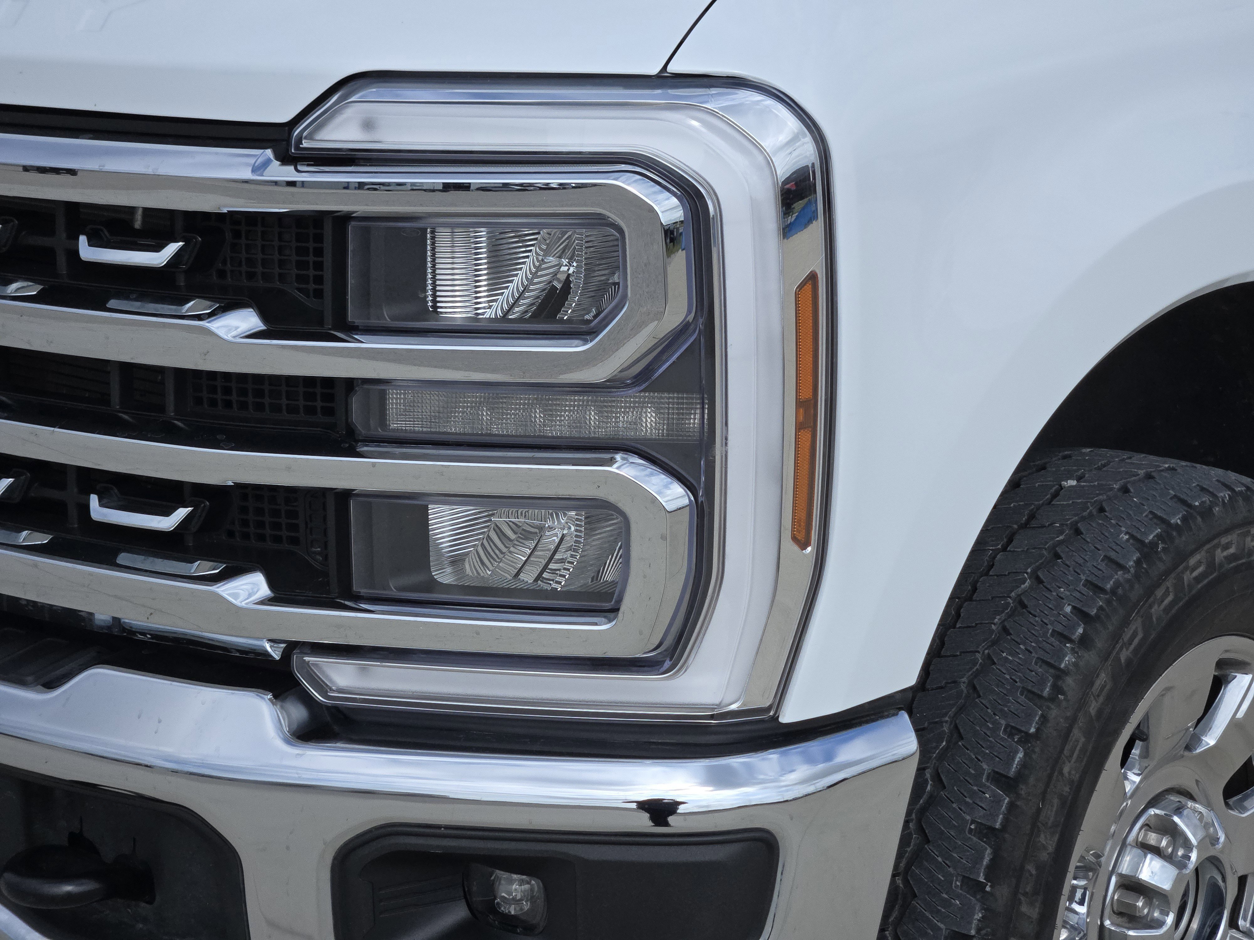 Certified 2025 Ford F250 Lariat w/ Chrome Package AWD/4WD image 9