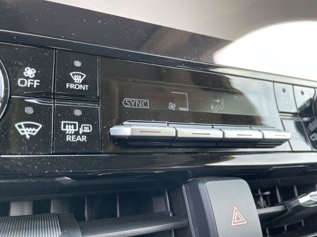 Used 2025 Toyota Highlander Platinum AWD/4WD image 19