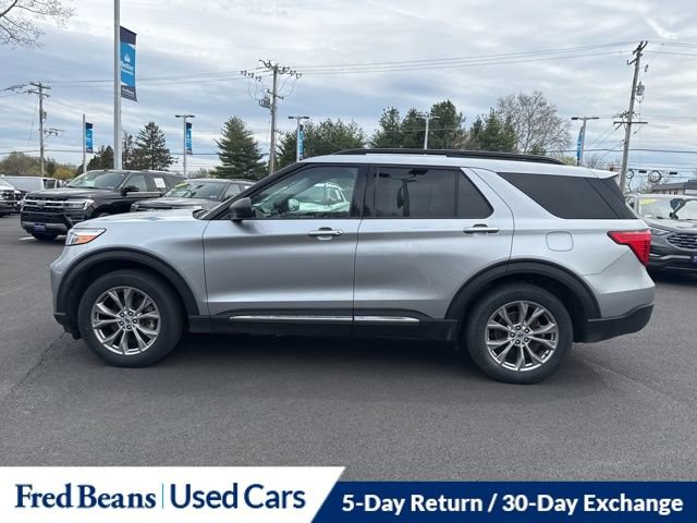 Certified 2023 Ford Explorer XLT w/ Equipment Group 202A AWD/4WD image 4