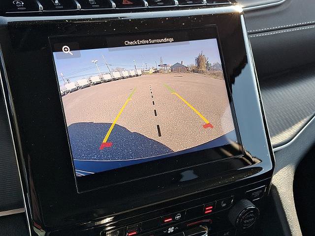 Used 2023 Jeep Grand Cherokee Laredo w/ Luxury Tech Group I AWD/4WD image 17