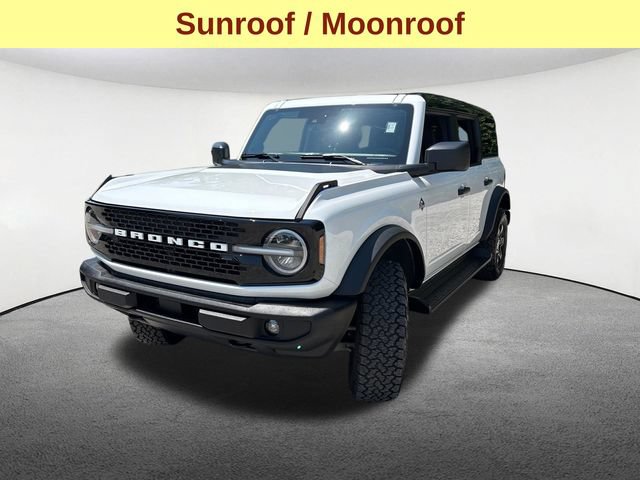 Certified 2025 Ford Bronco Outer Banks w/ Black Appearance Package AWD/4WD image 6