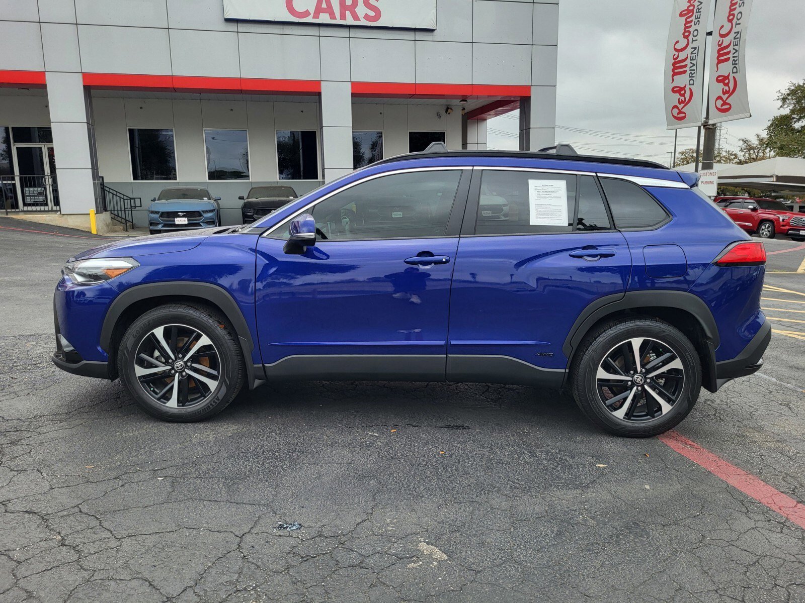 Used 2024 Toyota Corolla Cross AWD Hybrid w/ Convenience Package image 6