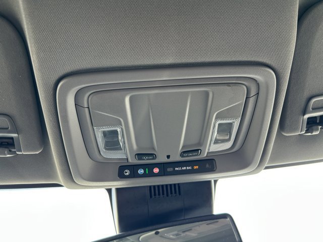 Used 2023 GMC Sierra 1500 SLT w/ SLT Premium Package image 34