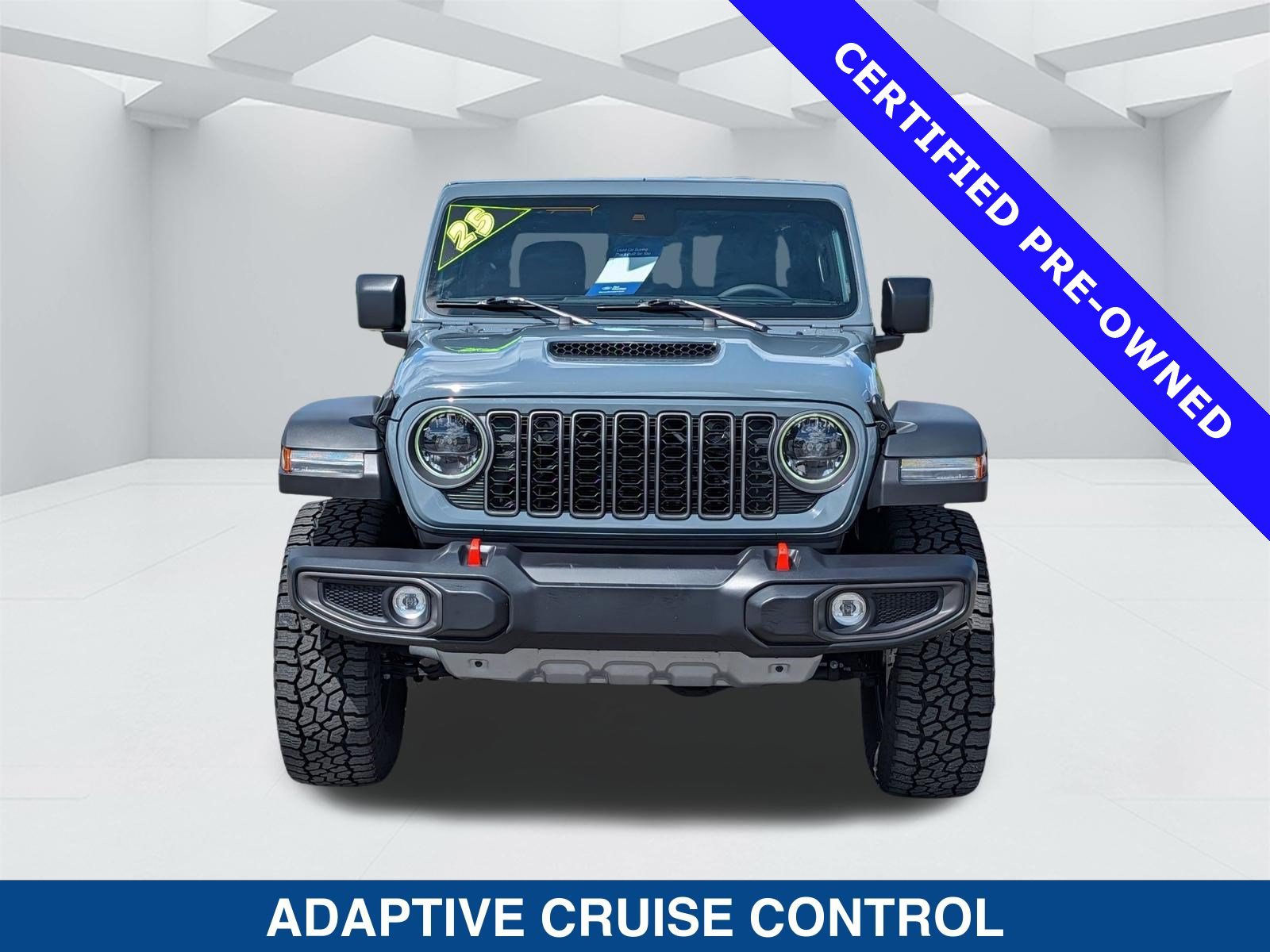 Used 2025 Jeep Gladiator Mojave w/ Safety Group AWD/4WD image 8