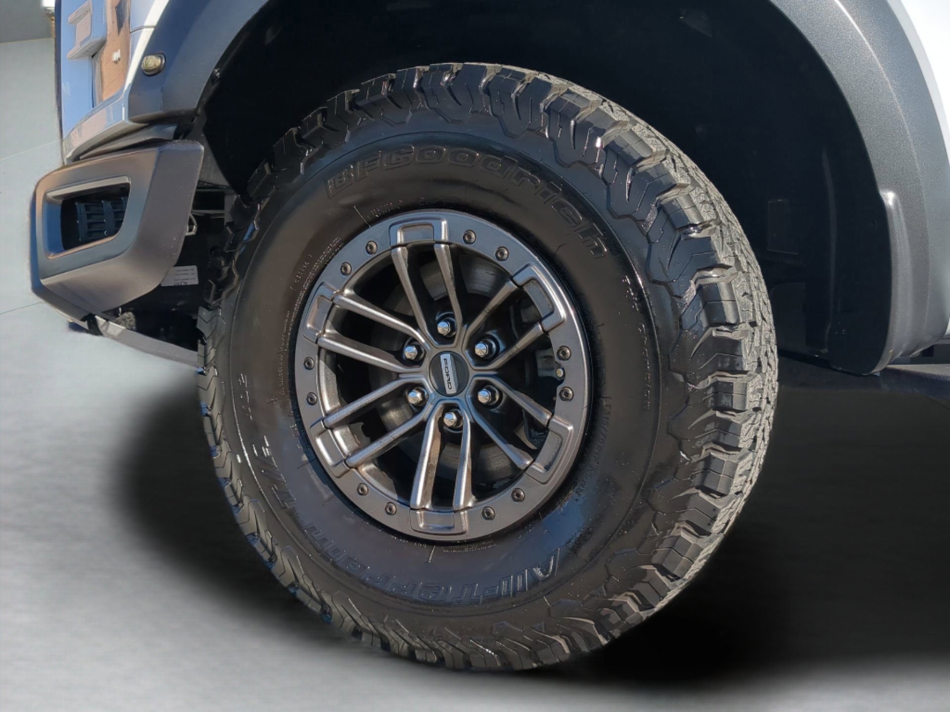 Certified 2019 Ford F150 Raptor w/ Equipment Group 802A Luxury image 65