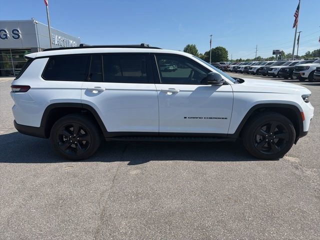 Used 2024 Jeep Grand Cherokee L Altitude image 8