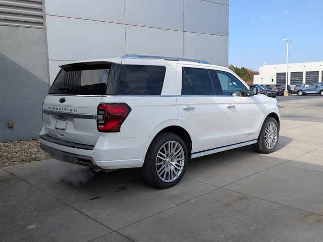 Certified 2022 Ford Expedition Platinum image 5