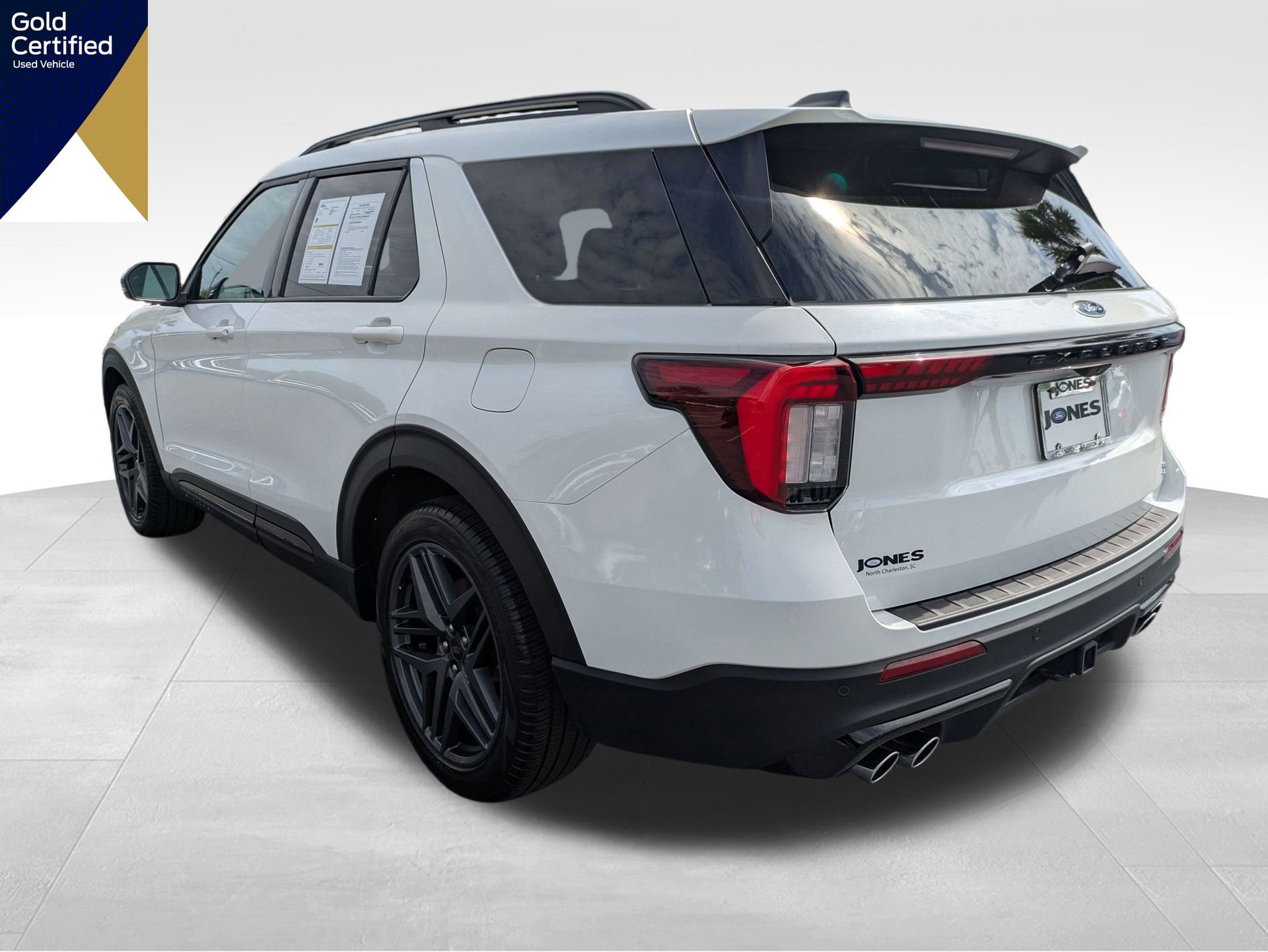 Certified 2025 Ford Explorer ST RWD image 9