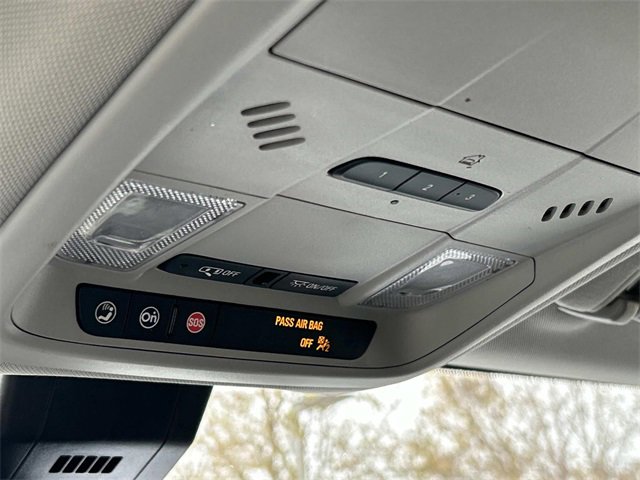 Used 2023 GMC Terrain SLT image 38