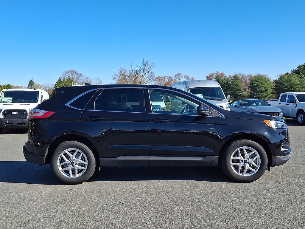 Certified 2024 Ford Edge SEL AWD/4WD image 7