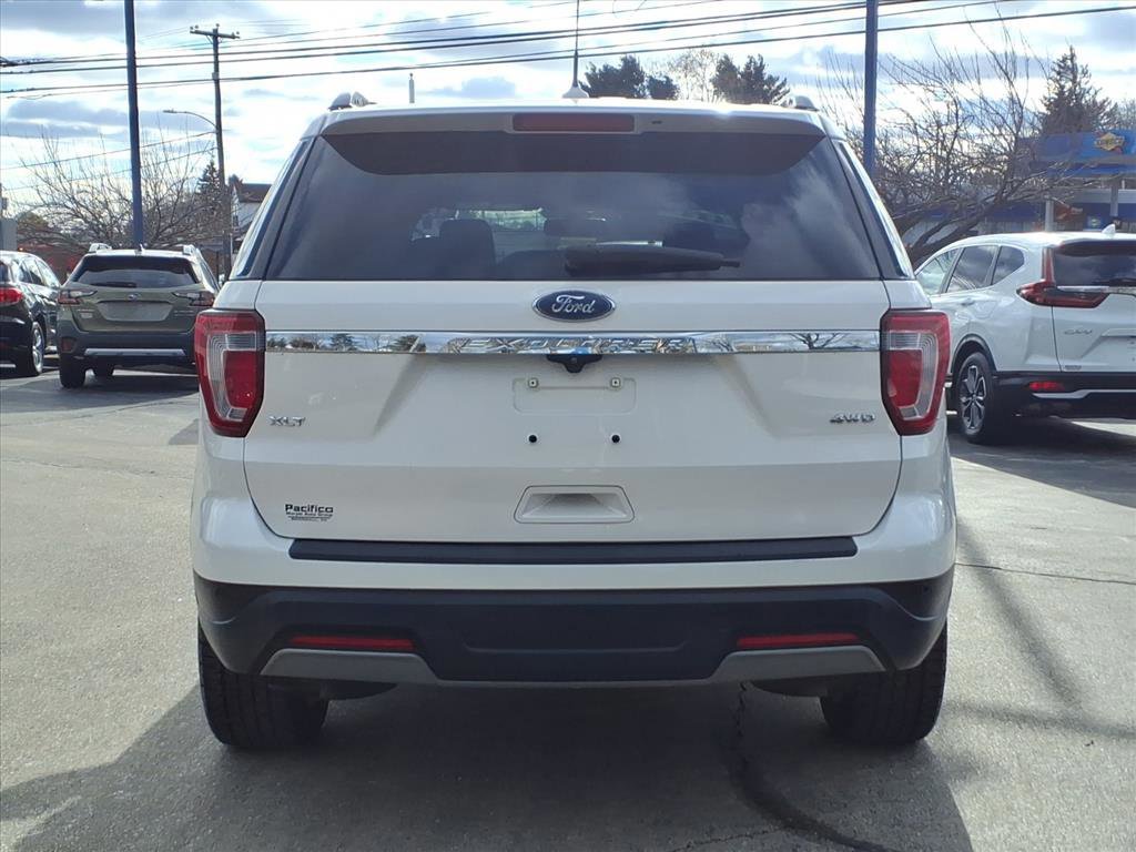 Certified 2019 Ford Explorer XLT w/ Equipment Group 202A image 4