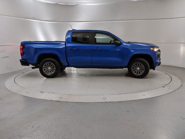 Used 2024 Chevrolet Colorado LT w/ LT Convenience Package image 2
