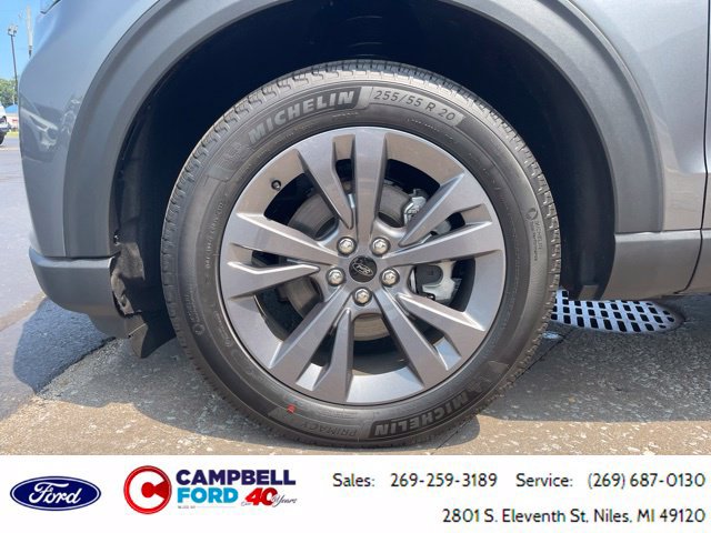Certified 2026 Ford Explorer Active w/ Active Comfort Package AWD/4WD image 9