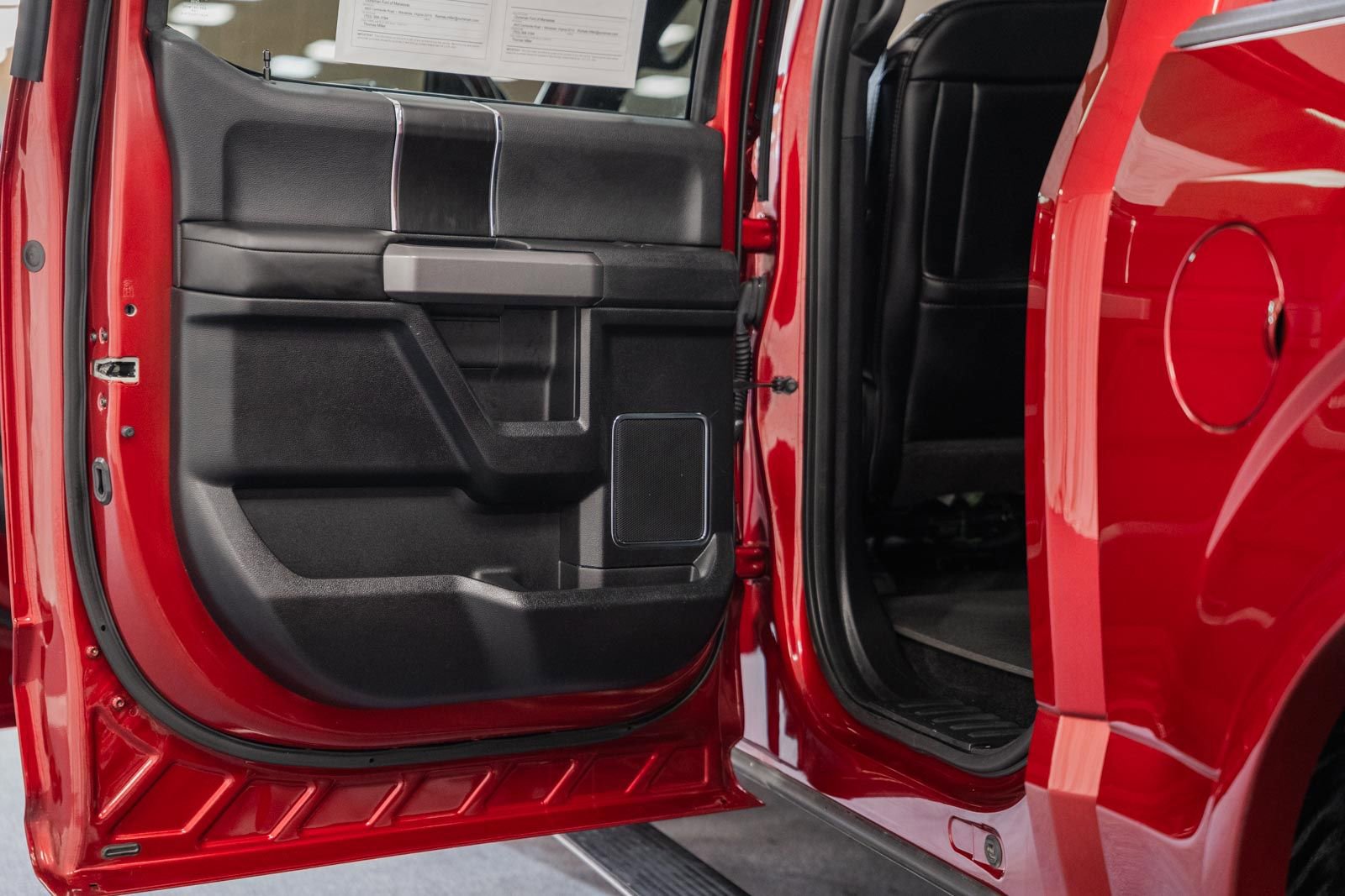 Certified 2018 Ford F150 Platinum w/ Equipment Group 701A Luxury image 46