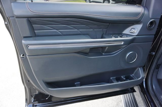 Certified 2023 Ford Expedition Platinum AWD/4WD image 33