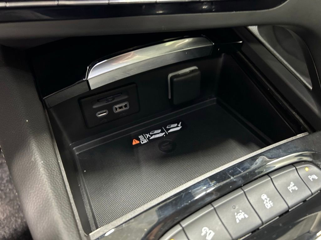 Used 2023 Buick Envision Avenir AWD/4WD image 26