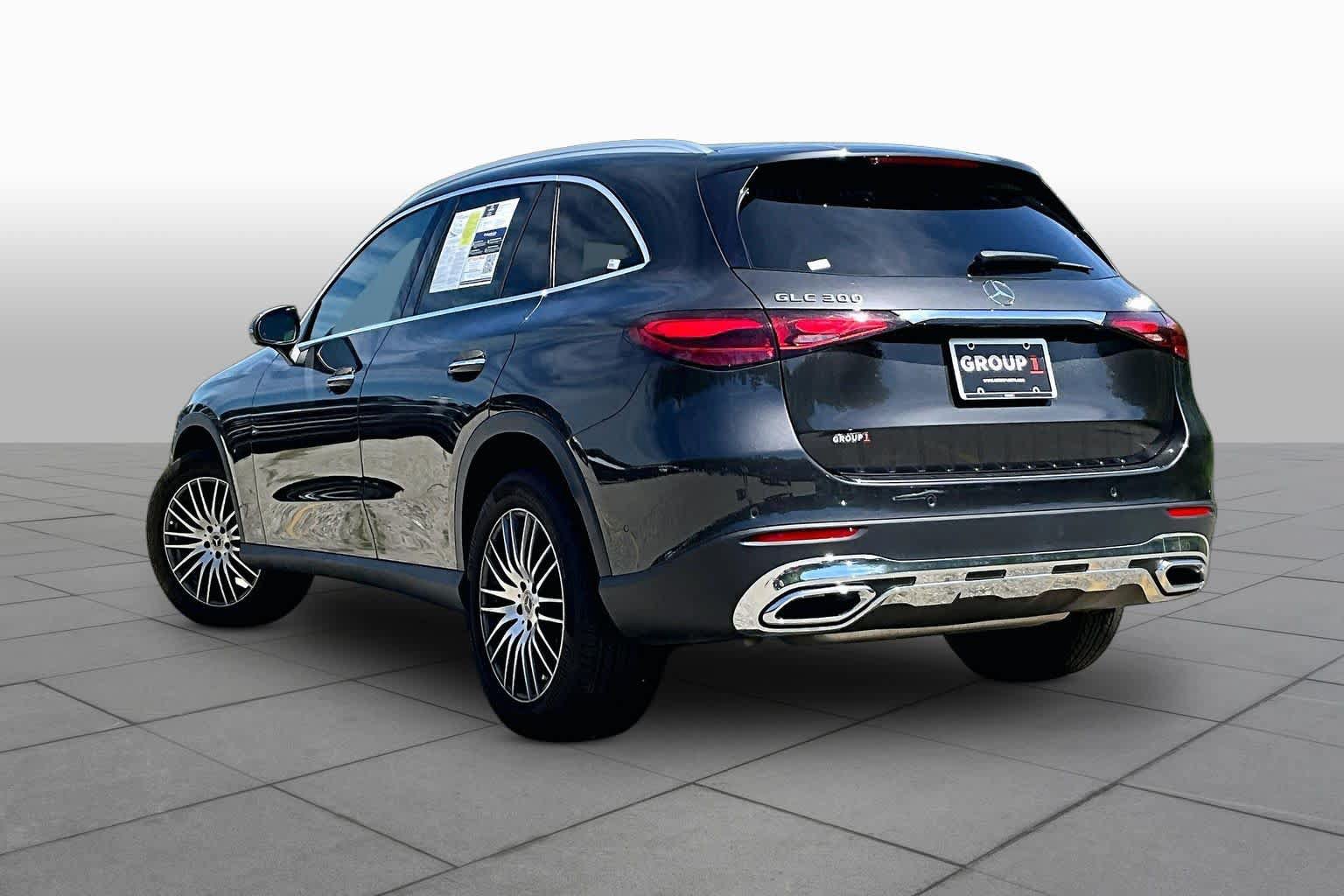 Used 2024 Mercedes-Benz GLC 300 4MATIC image 12