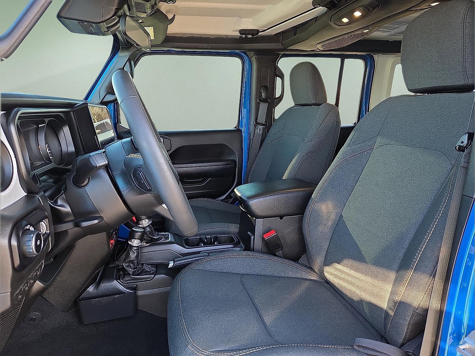 Used 2024 Jeep Wrangler Willys image 14