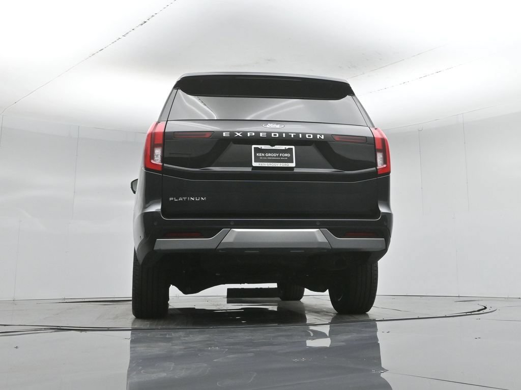 Certified 2025 Ford Expedition Platinum w/ Driver's Package AWD/4WD image 55
