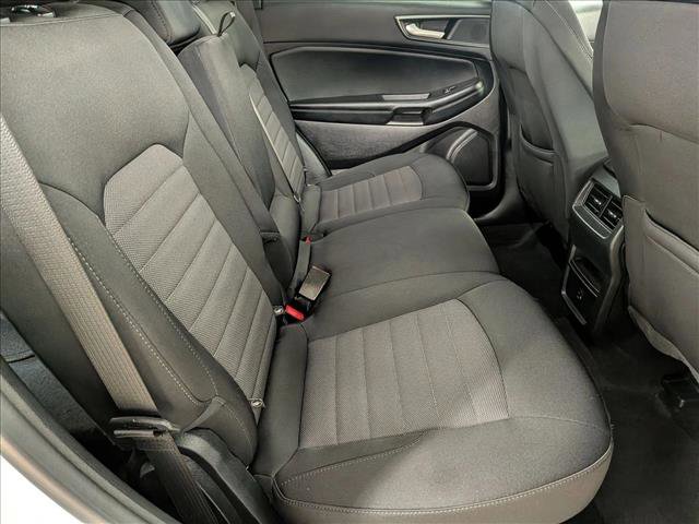 Certified 2022 Ford Edge SE w/ Black Appearance Package AWD/4WD image 18