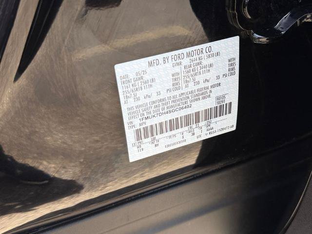 Certified 2025 Ford Explorer Active RWD image 30