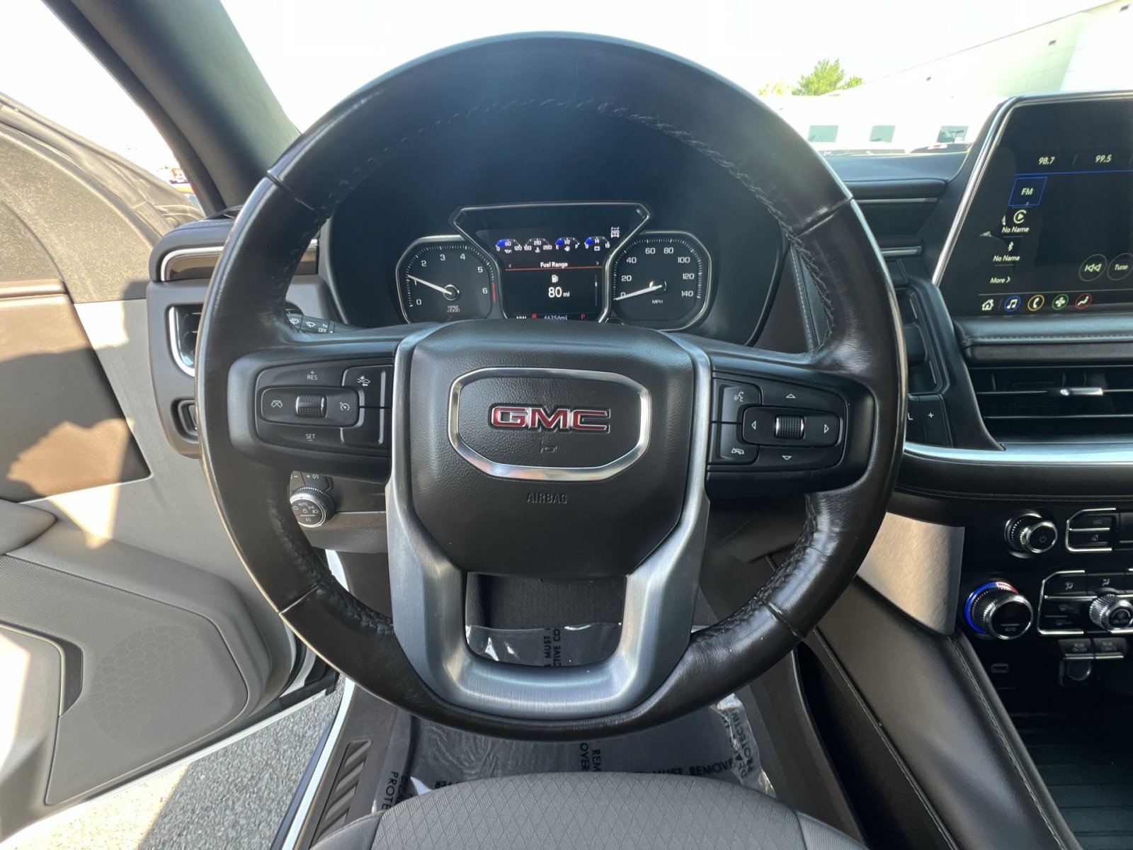 Used 2021 GMC Yukon XL SLE AWD/4WD image 24