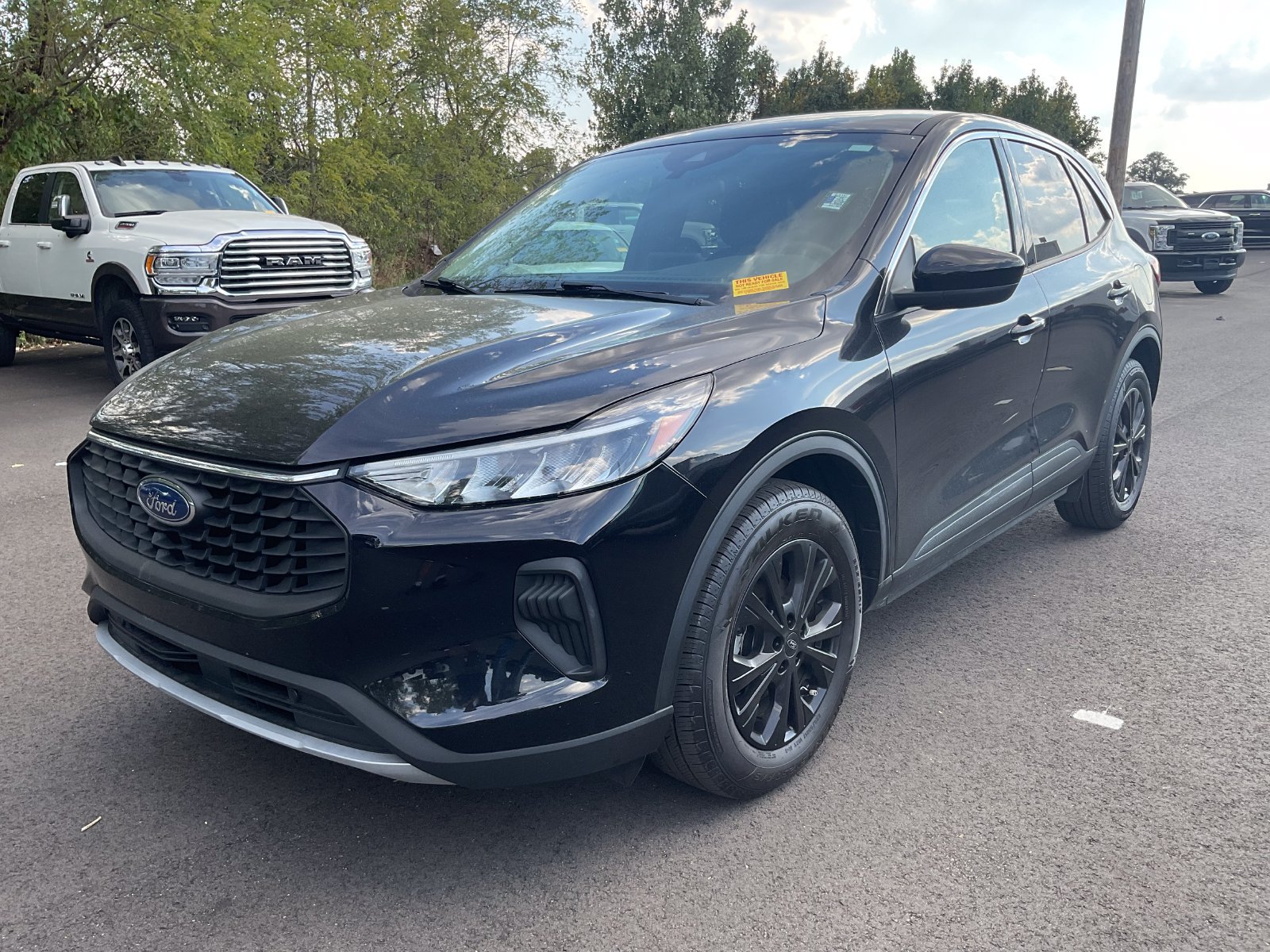 Certified 2024 Ford Escape Active FWD image 2
