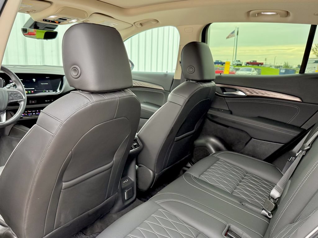 Used 2023 Buick Envision Avenir AWD/4WD image 13