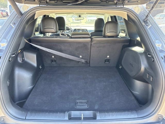 Used 2020 Jeep Cherokee Limited image 12