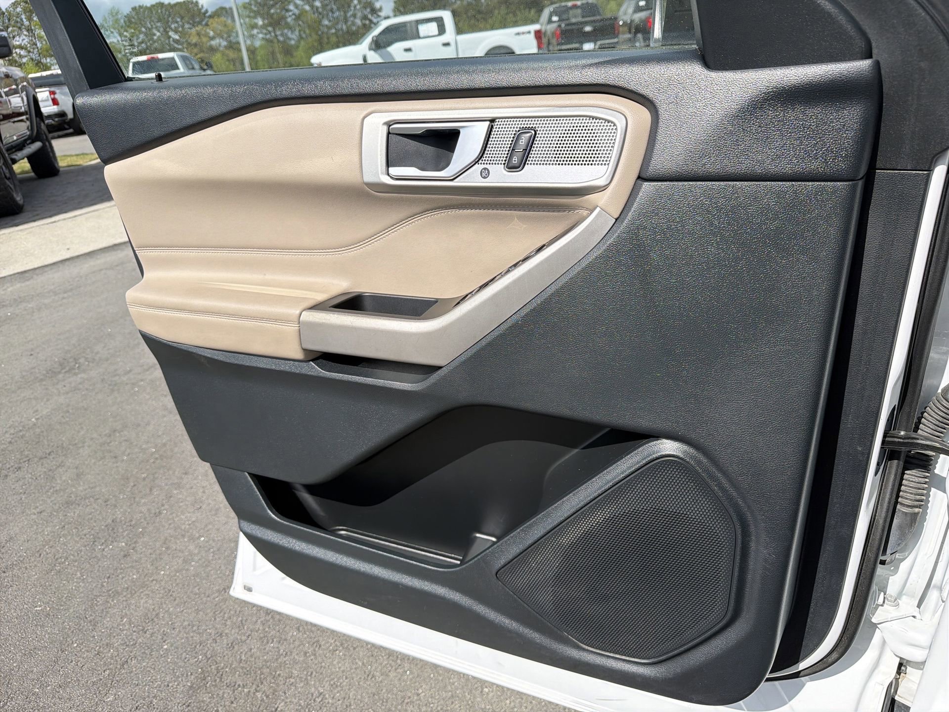 Certified 2023 Ford Explorer Limited image 23