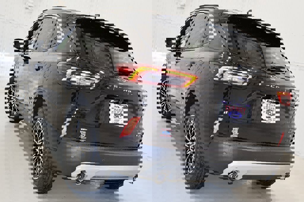 Certified 2024 Ford Escape SE image 8