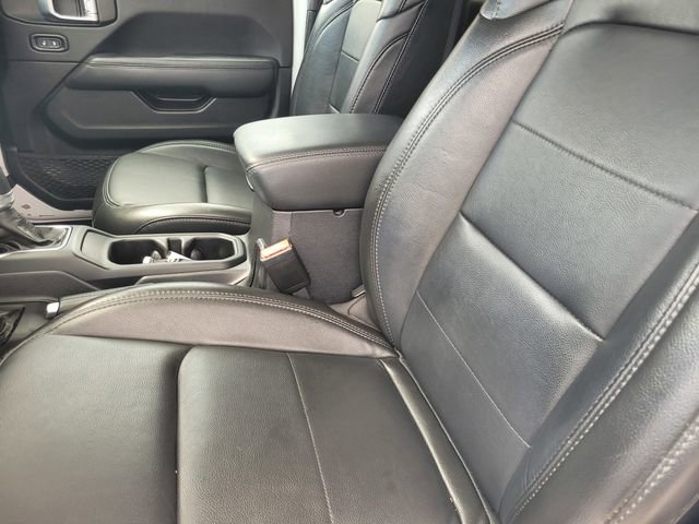 Used 2022 Jeep Wrangler Unlimited Sahara AWD/4WD image 11