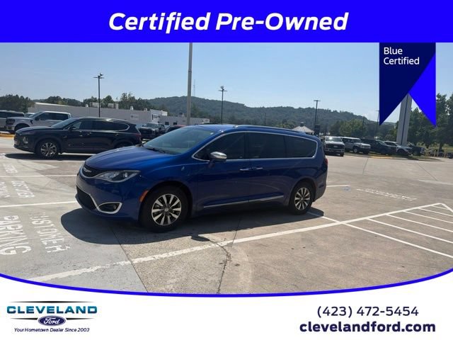 Used 2020 Chrysler Pacifica Limited FWD image 1