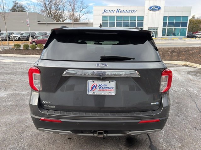 Certified 2020 Ford Explorer XLT w/ Equipment Group 202A image 3