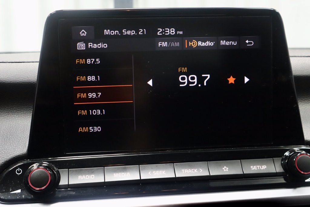 Used 2024 Kia Forte LXS w/ LXS Technology Package FWD image 3