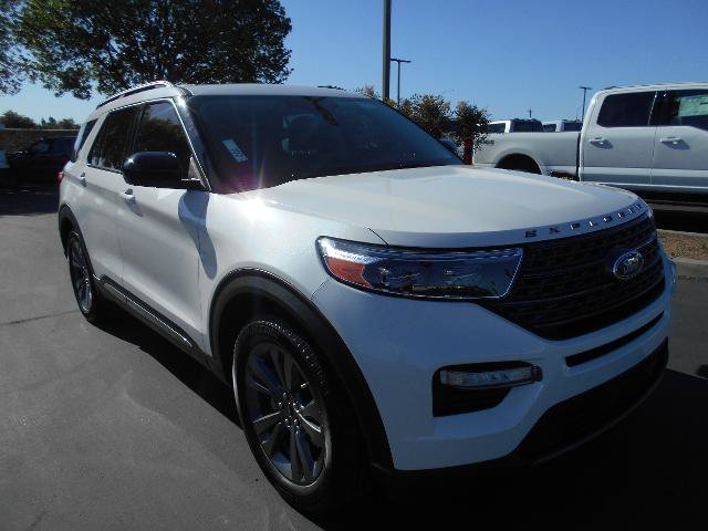 Certified 2023 Ford Explorer XLT w/ Equipment Group 202A RWD image 6